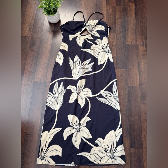 Boho Tropical Flowy Dress - Picture 5 of 10